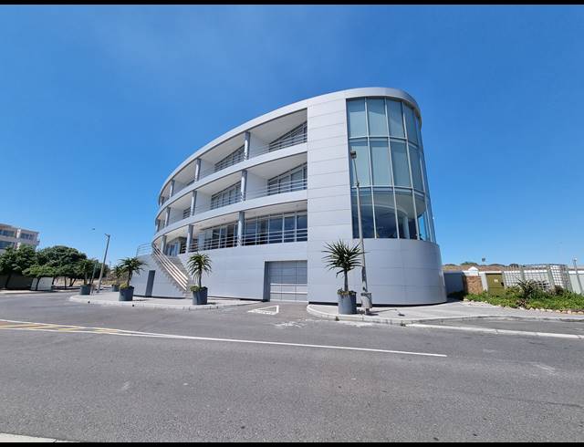 2,111M² OFFICE FOR SALE IN LAGOON BEACH